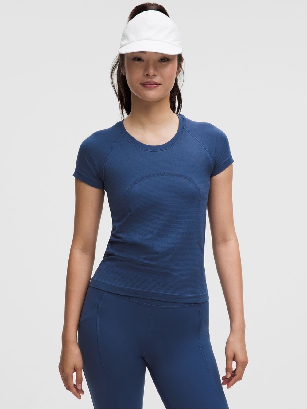 Lululemon Swiftly Tech Short Sleeve Shirt 2.0 waist length size 14 blue twill